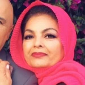 Meet your Posher, Mina